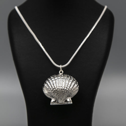 Sterling silver clam shell-shaped photo locket pendant on thick silver italian chain
